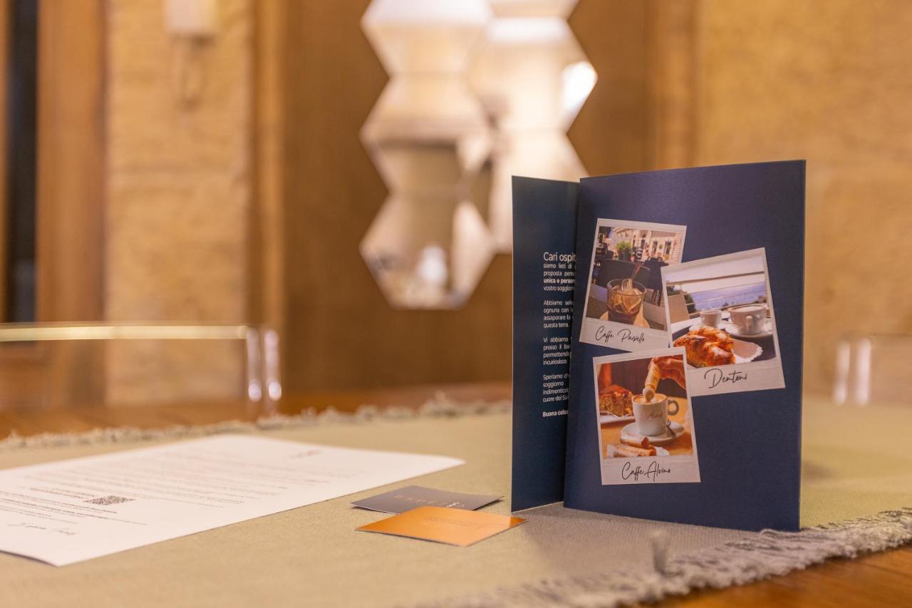 Espezia Bed & Breakfast Lecce Bagian luar foto
