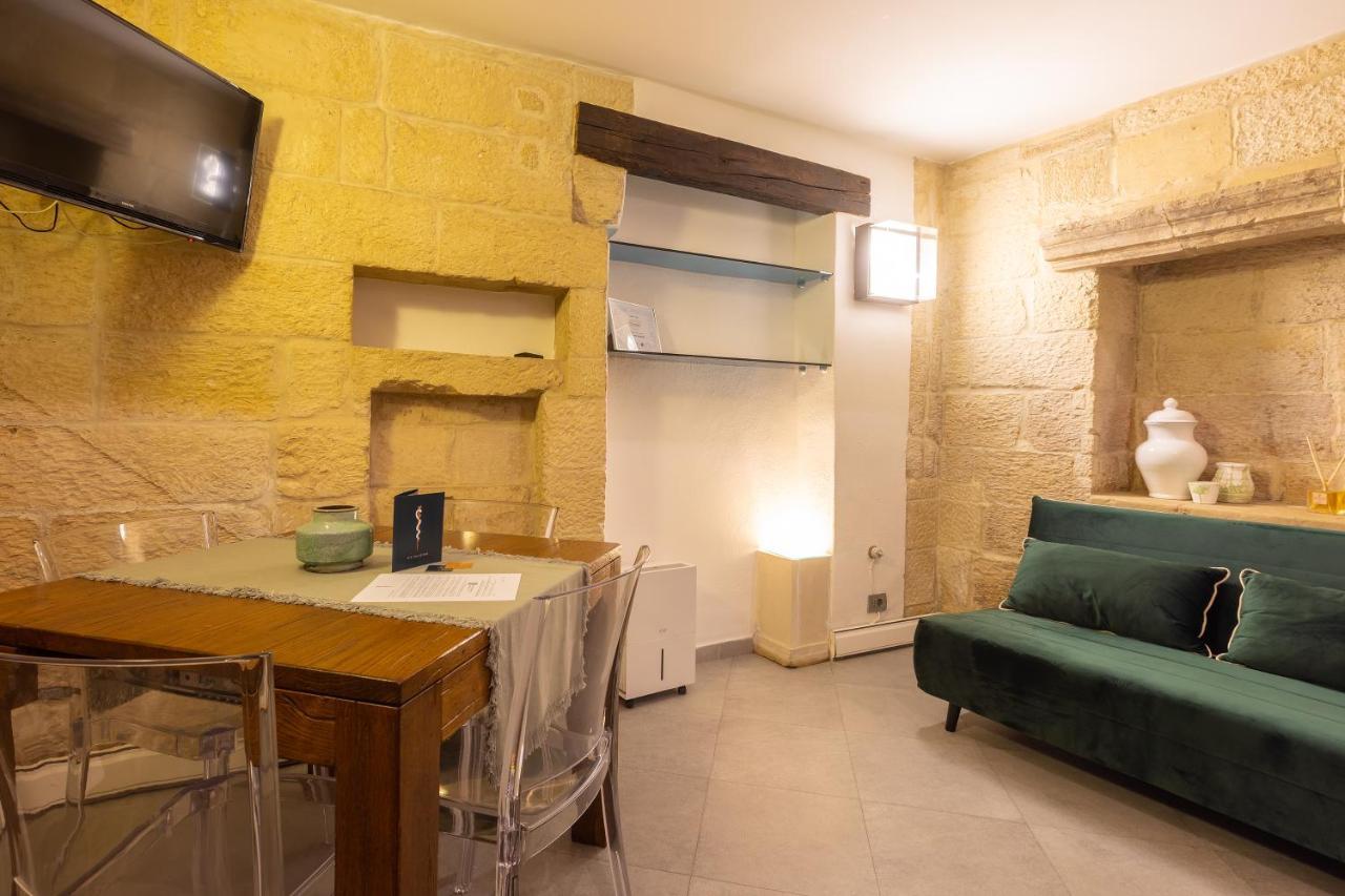 Espezia Bed & Breakfast Lecce Bagian luar foto