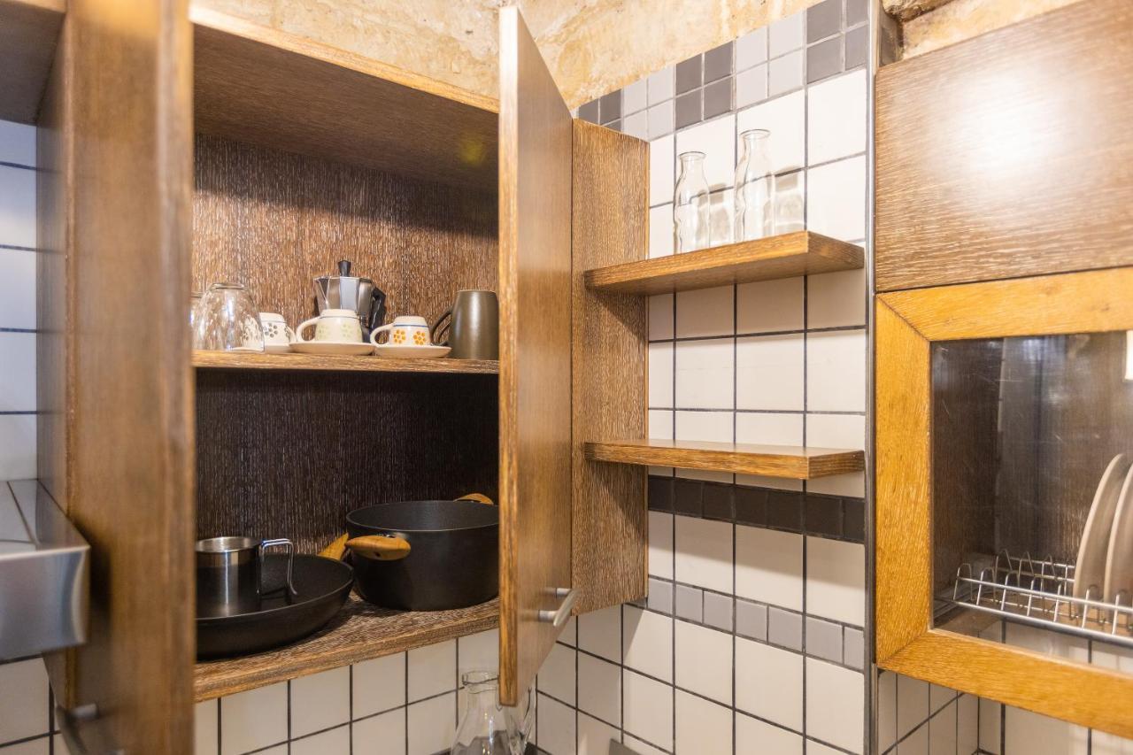 Espezia Bed & Breakfast Lecce Bagian luar foto