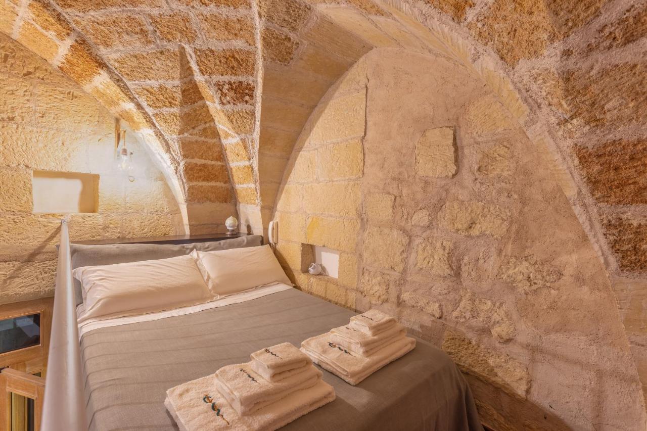 Espezia Bed & Breakfast Lecce Bagian luar foto
